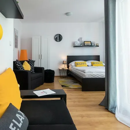Rentplanet - Apartament Pielegniarek Апартаменты