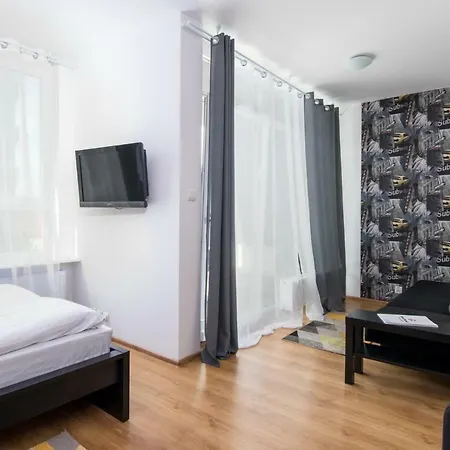 Rentplanet - Apartament Pielegniarek Апартаменты *
